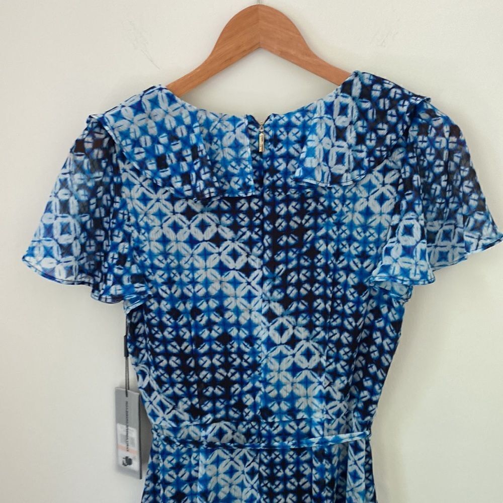 KARL LAGERFELD PARIS  Blue Printed Flutter Sleeve Dress - Picture 6 of 16